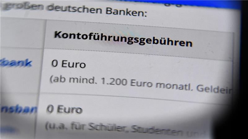 Warum kaum Bankkunden unzulässige Gebühren zurückverlangten Der BGH hatte im April 2021 sogenannte Zustimmungsfiktionsklauseln in den Allgemeinen Geschäftsbedingungen von Banken und Sparkassen für unzulässig erklärt. (Symbolbild)