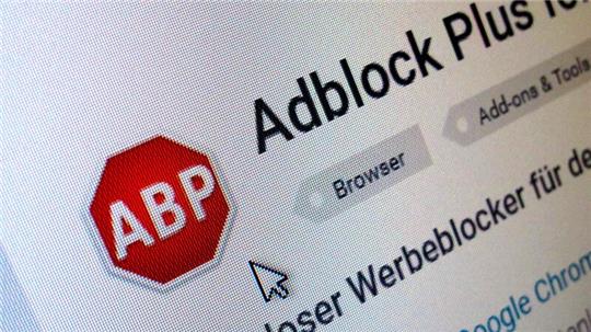 Der BGH prüft die Zukässigkeit von Werbeblockern. (Archivbild)