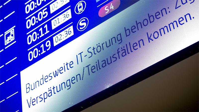 Der Bahnverkehr war wegen einer Funkstörung eingestellt. 
