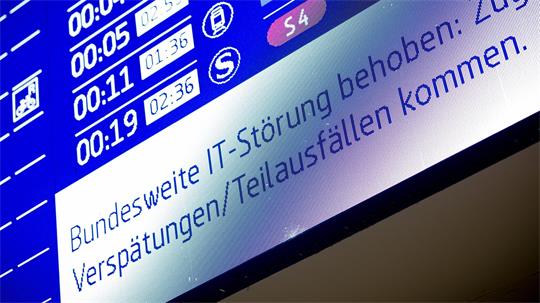 Der Bahnverkehr war wegen einer Funkstörung eingestellt. 