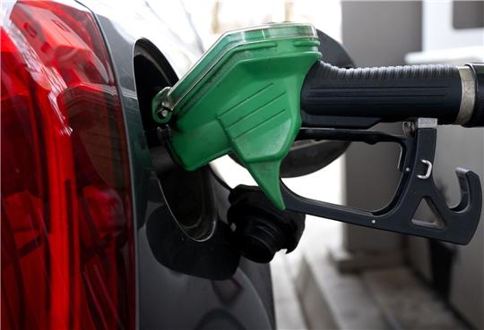 Der Benzinverbrauch in Deutschland ist 2023 das dritte Jahr in Folge gestiegen.