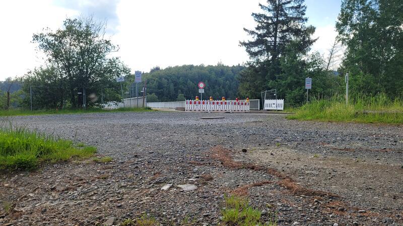 Oberharzer Politik bemüht sich um Pendler-Lösung für Schulenberg Der Bereich soll nach Meinung von Ratsherr Carsten Rehling als Pendler-Parkplatz genutzt werden.