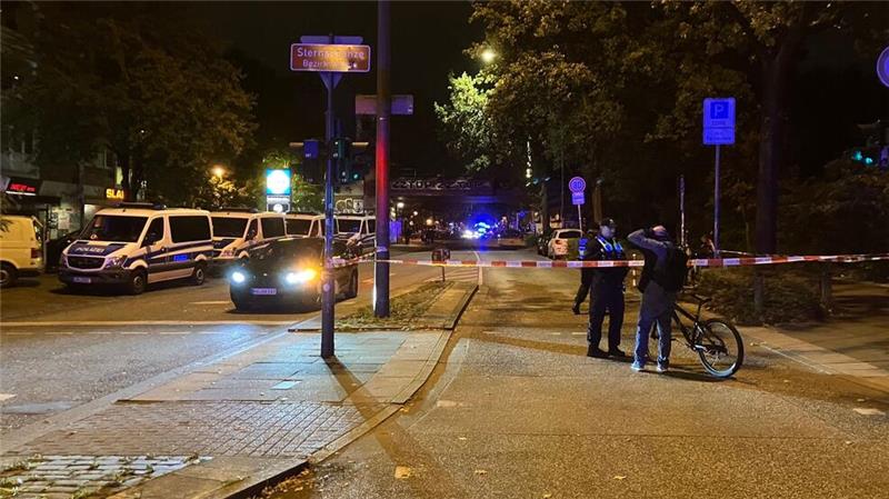 Weltkriegsbombe in Hamburger Ausgehviertel entschärft Der Bereich um den Fundort der Bombe wurde weiträumig abgesperrt.