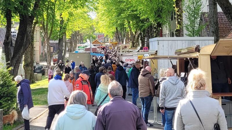 Der Bergbauernmarkt ist Woche für Woche Anziehungspunkt, nicht nur für Menschen aus dem Oberharz.