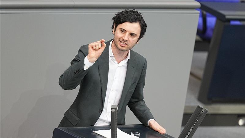 Mehr Einbürgerungen - Unionspolitiker für strengere Regeln Der Berliner SPD-Bundestagsabgeordnete, Hakan Demir, sieht in der SPD-Fraktion keine Bereitschaft, weitere Teile der Reform des Staatsangehörigkeitsrechts von 2024 rückabzuwickeln. (Archivbild)