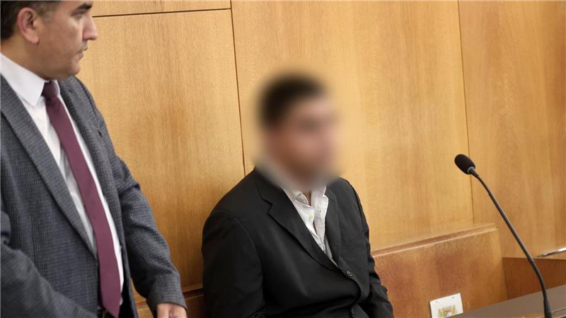 „Massaker“ - Frauen schildern Messerattacke auf Kleinkinder Der Beschuldigte hat die Vorwürfe über seinen Verteidiger eingeräumt. (Archivbild)