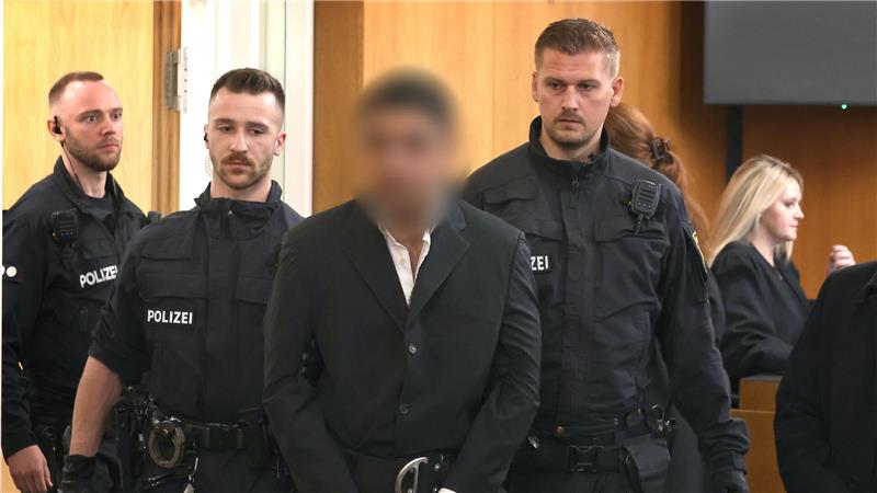 „Teufel im Kopf“: Prozess um Messerangriff in Aschaffenburg Der Beschuldigte wurde nach der Tat in einem psychiatrischen Krankenhaus untergebracht.