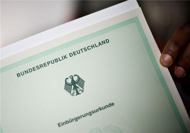Der Besitz mehrerer Staatsbürgerschaften soll mit der Reform viel einfacher werden.