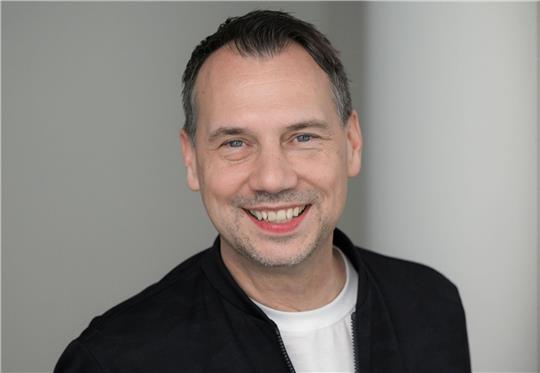 Der Bestseller-Autor Sebastian Fitzek bei einem dpa-Interview.