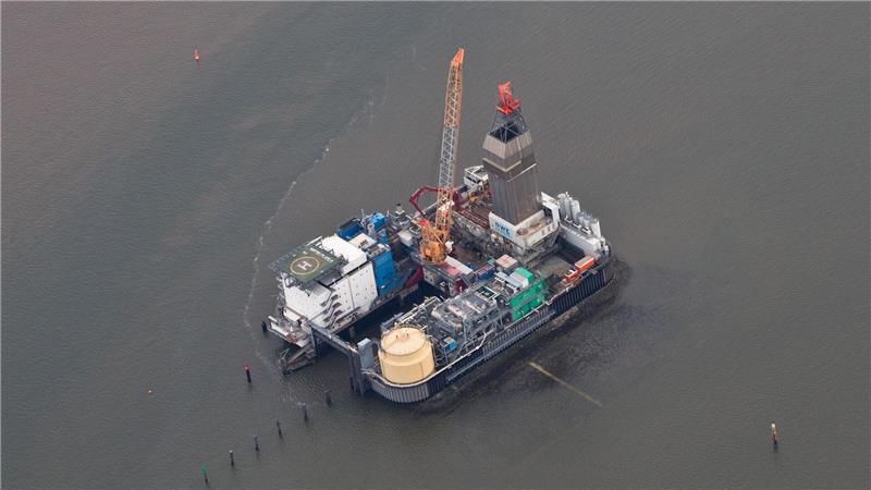 Der Betrieb auf der Bohrplattform Mittelplate darf vorerst weitergehen. (Archivbild)