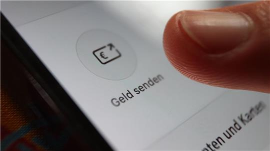 Der Bezahldienst Wero kann nun auch beim Online-Shopping genutzt werden. (Symbolbild) 