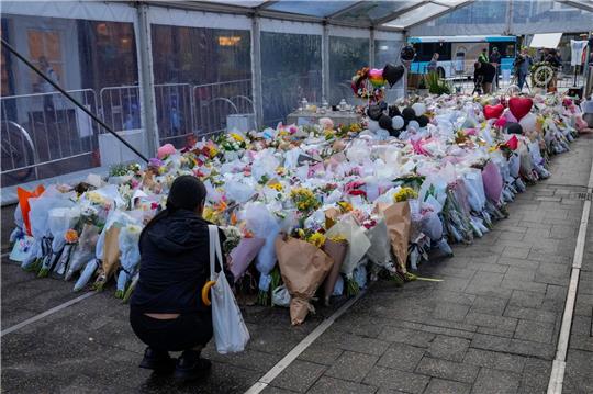 Der Bischof einer christlichen Gemeinde wurde bei einer Messe von einem 16-Jährigen attackiert.