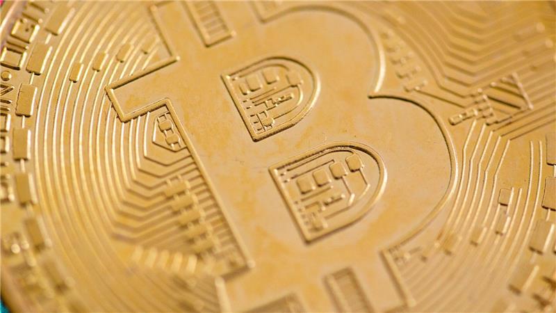 Bitcoin fängt sich nach Verlusten bei 106.000 US-Dollar Der Bitcoin kommt derzeit auf eine Marktkapitalisierung von rund 2,1 Billionen Dollar.
