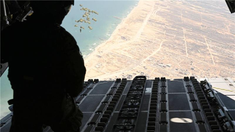 Gaza statt Wunstorf: Die Luftwaffe im Hilfseinsatz Der Blick nach unten zeigt die Zerstörung.