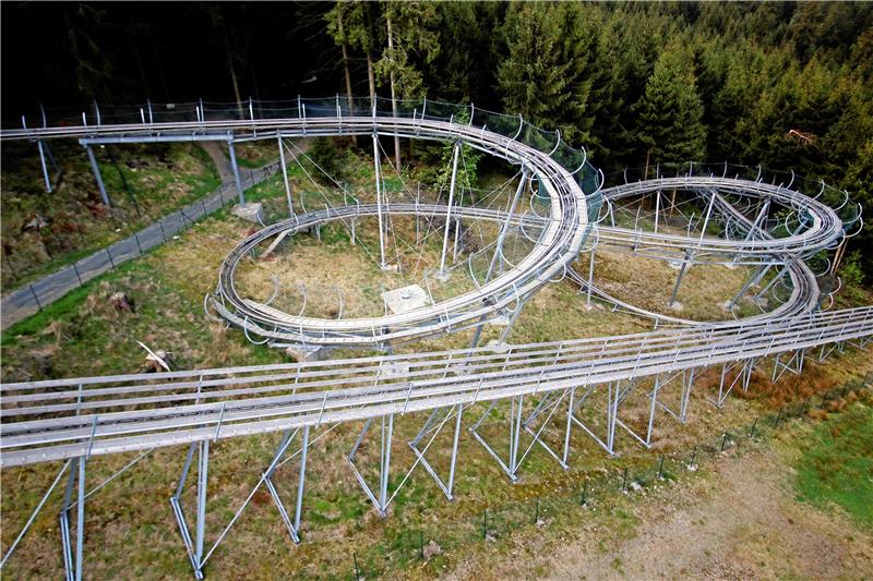 Der Bocksberg-Bob hat auch einen Kreisel, die zweite Sommerrodelbahn soll fünf hintereinander bekommen.  Archivfoto: Epping