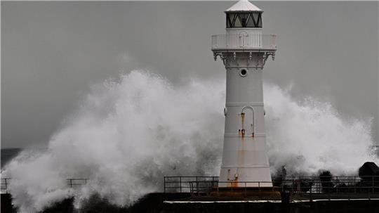 Der „Bomben-Zyklon“ hat an der Ostküste Australiens Chaos ausgelöst.