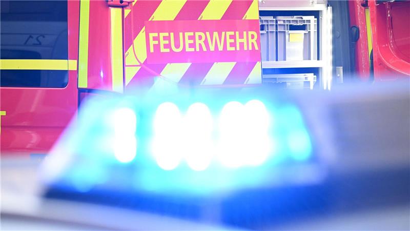 Der Brand brach im zweiten Stock eines Wohnhauses aus. (Symbolbild)