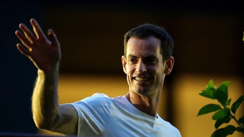 Zu Tränen gerührt - Murray verabschiedet sich von Wimbledon Der Brite Andy Murray ist einer der Publikumslieblinge in Wimbledon.