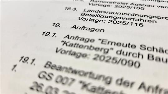 Der Bürgerliste fehlen auf der Tagesordnung des Bauausschusses am 8. Mai die Antworten der Verwaltung auf zwei Anfragen.