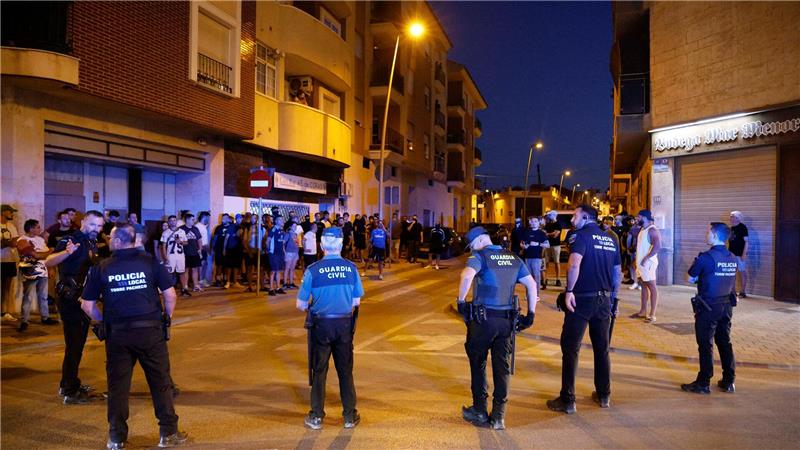 Neun Festnahmen nach „Jagd auf Migranten“ in Spanien Der Bürgermeister will keine „Hilfe“ von Rechtsextremisten. (Archivfoto)