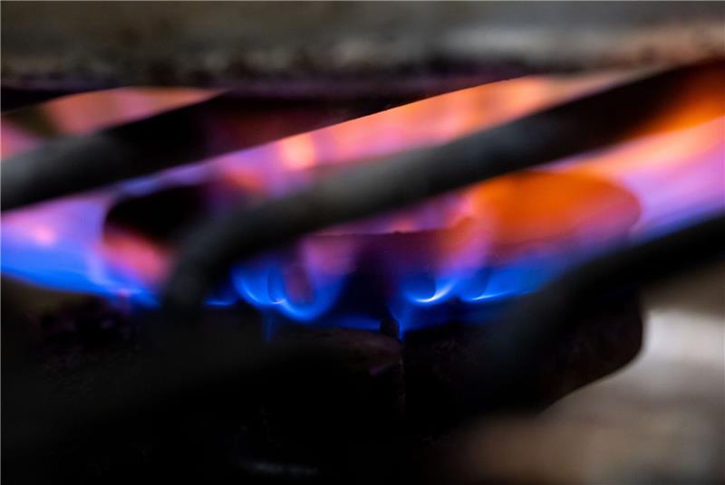 Bund entlastet Gas- und Wärmekunden mit 4,3 Milliarden Euro Der Bund hat Verbraucherinnen und Verbraucher bei den Abschlägen für Gas und Wärme im Dezember mit 4,3 Milliarden Euro entlastet.