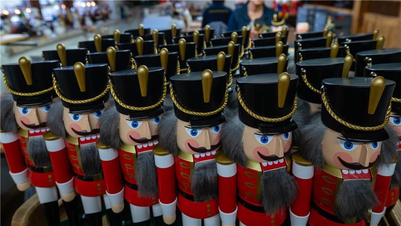 Import-Nussknacker darf nicht mit Erzgebirge-Stil werben Der Bundesgerichtshof stärkt den Schutz von Nussknackern aus dem Erzgebirge. (Symbolbild)