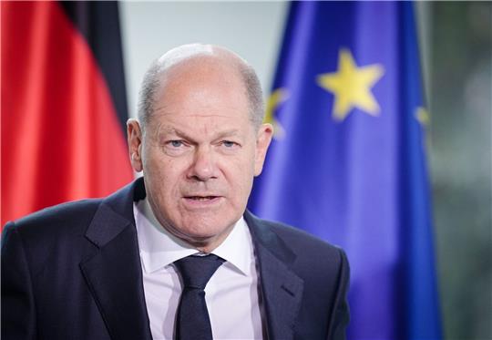 Der Bundeskanzler befasst sich mit dem Wiederaufbau der Ukraine.