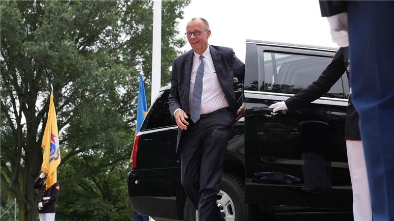 Der Bundeskanzler kommt im Weißen Haus an.