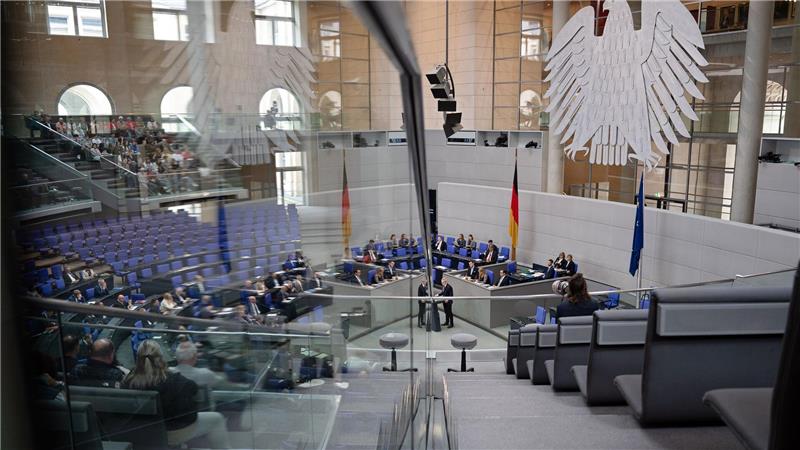Der Bundestag hat eine Reform beschlossen, damit staatliche Milliarden schneller in die Infrastruktur fließen.