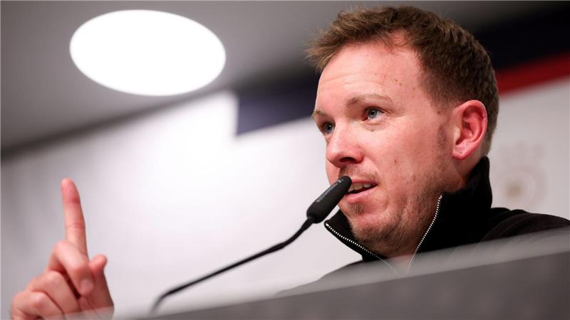 Der Bundestrainer ist mitten im Planungsprozess für die WM und trifft Entscheidungen. (Archivbild)