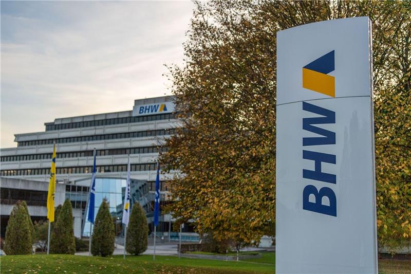 Bausparverträge: Jahresentgelt in der Sparphase unzulässig Der Bundesverband der Verbraucherzentralen hat die BHW Bausparkasse verklagt, weil diese ein jährliches Entgelt von 12 Euro berechnet hatte.