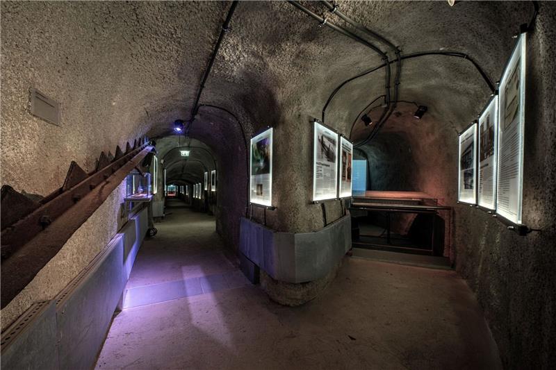 Bunkerstollen zieht in einem Jahr 21.500 Besucher an Der Bunkerstollen auf Helgoland vor der offziellen Eröffnung des Geschichtsprojektes.