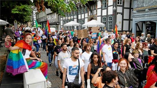 Der CSD in Goslar lockt 2023 rund 800 Teilnehmer an. Dieses Jahr werden mehr als 1000 erwartet.