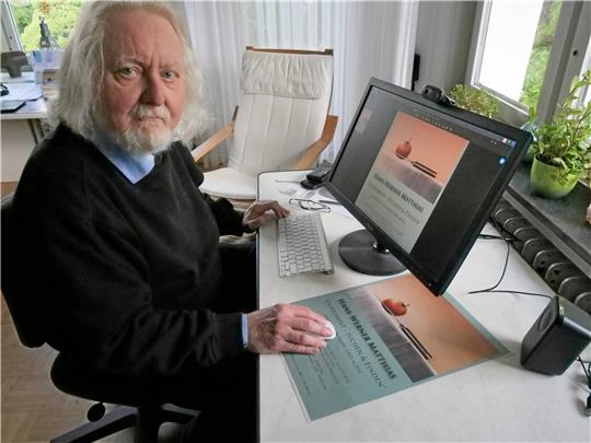 Der Computer ist seit Jahrzehnten Arbeitsmittel für Sidney Gromnica. Foto: Potthast