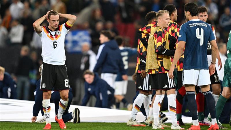 Der DFB-Kapitän ist wieder einmal Symbolfigur einer DFB-Niederlage. 