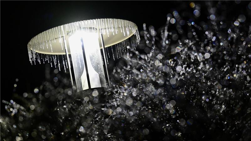 Der DWD erwartet weiter einen Mix aus Regen und Schnee.