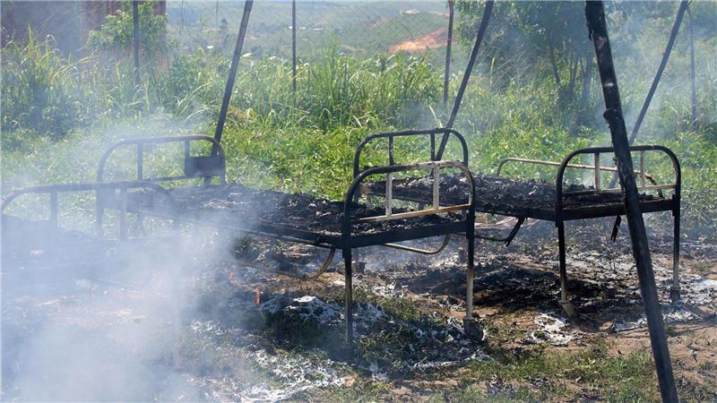 Behörde: Mehr als 670 Verdachts- und 160 Ebola-Todesfälle Der Ebola-Ausbruch begann laut der afrikanischen Gesundheitsbehörde Africa CDC im Kongo in der nordöstlichen Provinz Ituri, die an Uganda und den Südsudan grenzt.
