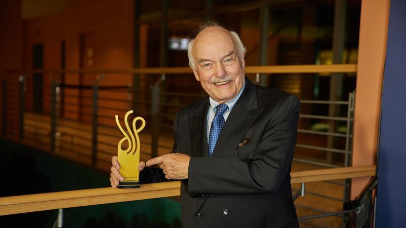 Schauspielpreis für Franziska Hartmann in „Monster im Kopf“ Der Ehrenpreis für das Lebenswerk geht an den Ex-„Tatort“-Star Charles Brauer (89).
