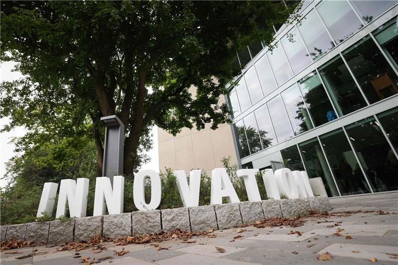 Start-up-Gründungen legen deutlich zu Der Eingang zum Start-up Lab Bahrenfeld in Hamburg.