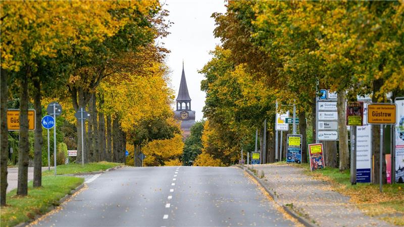 Der Einsatz konzentriert sich am Sonntag auf den Bereich Güstrow.