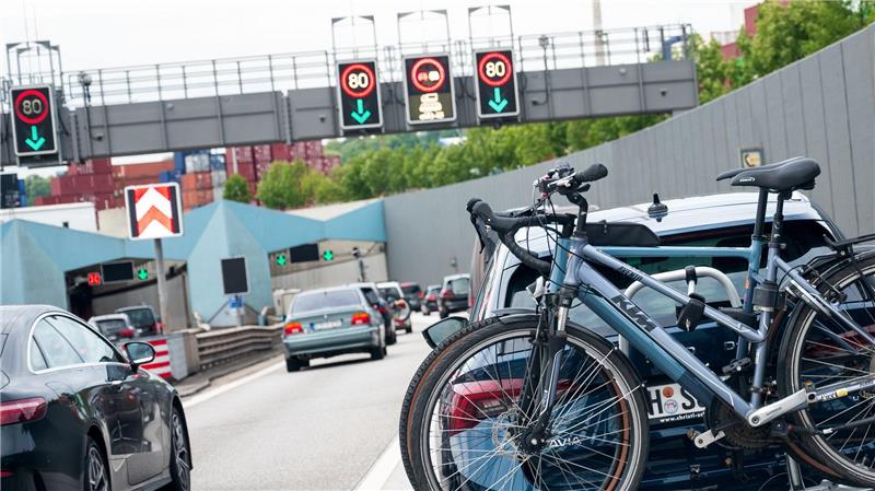 Der Elbtunnel wird am kommenden Wochenende für 55 Stunden voll gesperrt. (Archivbild)