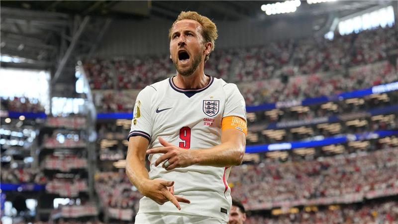 Der Engländer Harry Kane feiert seinen zweiten Treffer zum 2:1 im WM-Gruppenspiel gegen Kroatien.