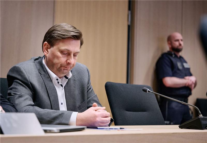 Sexueller Missbrauch: Haftstrafe für Ex-Vize-Bürgermeister Der Ex-Vize-Bürgermeister von Lünen, Daniel Wolski, wurde von dem Bochumer Landgericht zu einer Haftstrafe verurteilt.