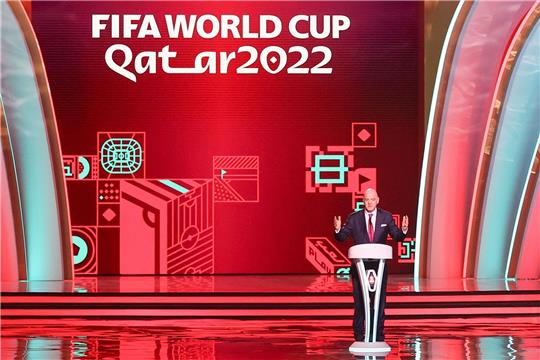 Der FIFA-Präsident Gianni Infantino bei der Auslosung zur WM-Endrunde in Katar.