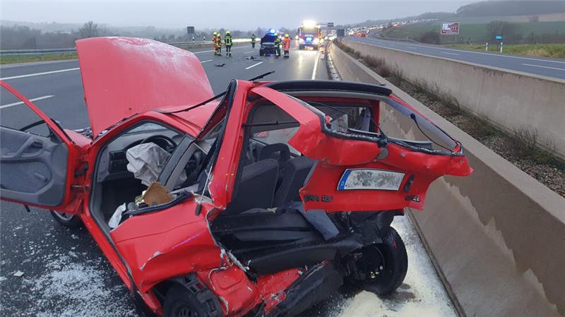 Der Fahrer erlitt bei dem Unfall schwerste Verletzungen.