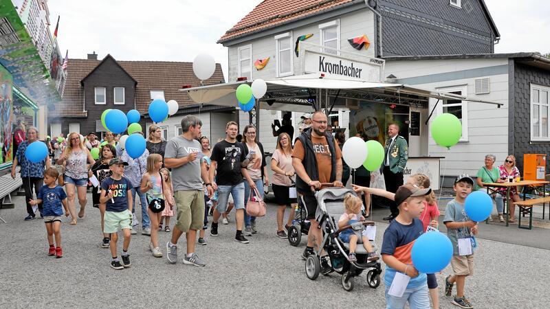 Der Fest- und Kinderumzug startet am Samstag um 14 Uhr am Institut für Mathematik.