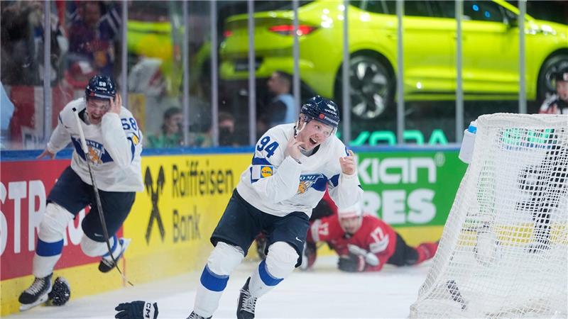 Finalfluch hält an: Schweiz nur „Weltmeister der Herzen“ Der Finne Konsta Helenius entscheidet mit seinem Treffer das WM-Finale gegen Gastgeber Schweiz.