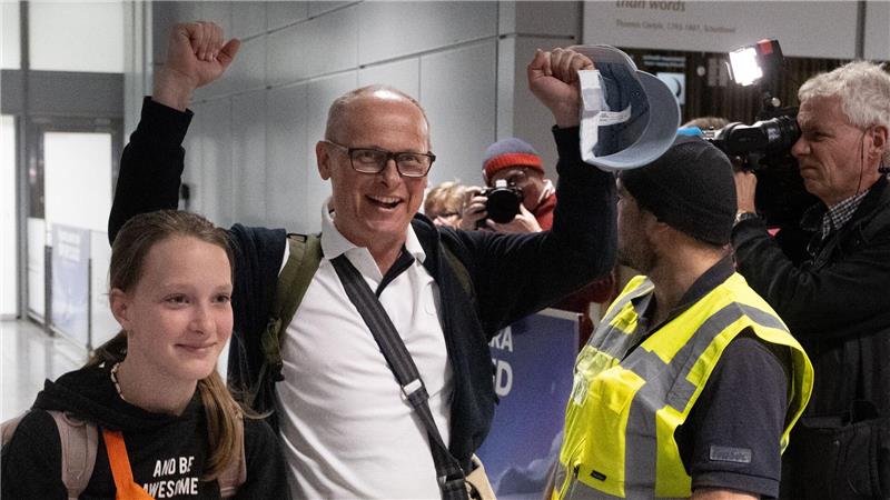 Der Flieger landete kurz nach 13.30 Uhr.