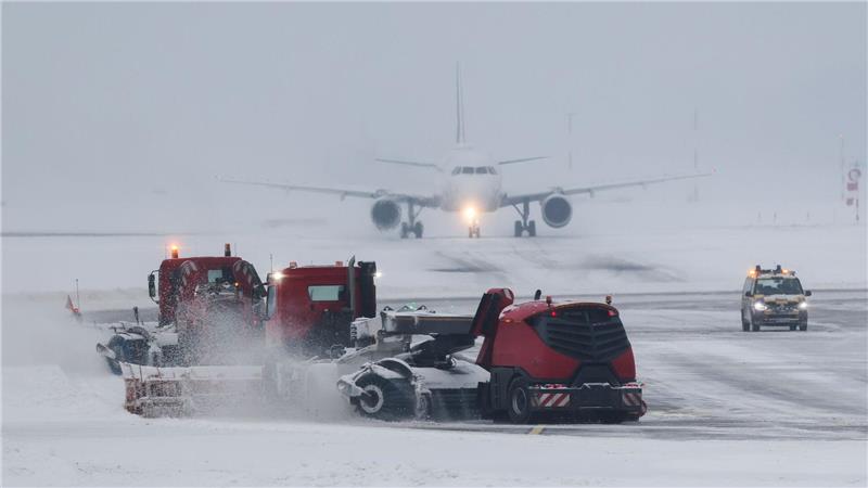 Der Flughafenbetrieb lief am Dienstag wieder weitgehend normal.