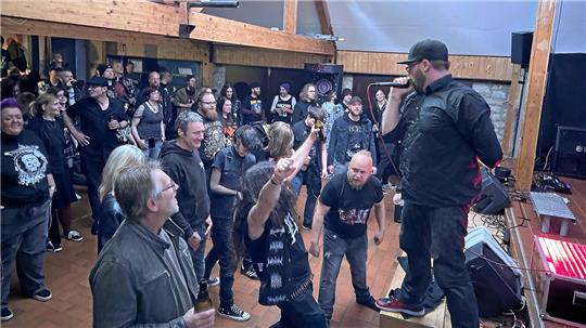 Der Förderverein des Jugendtreffs finanziert unter anderem Konzerte, hier ein Auftritt der Band Zappenduster im vergangenen Jahr.
